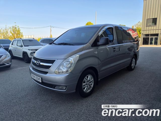 Hyundai Starex 12-Seater Wagon CVX Premium — пробег 179 700 км — фото 2 из 5