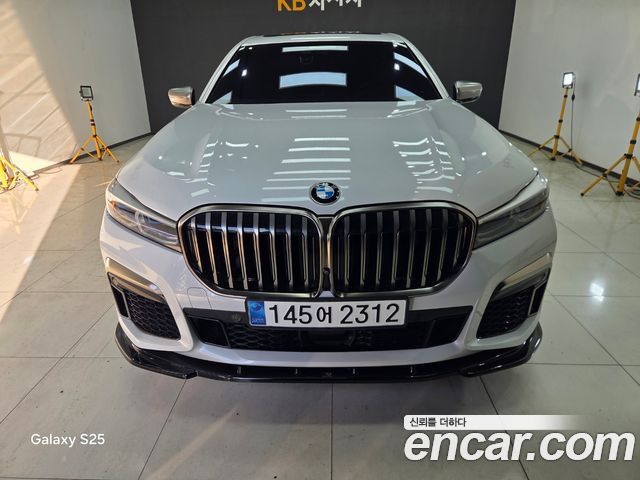 BMW 7-Series M760Li xDrive — пробег 32 209 км — фото 3 из 5