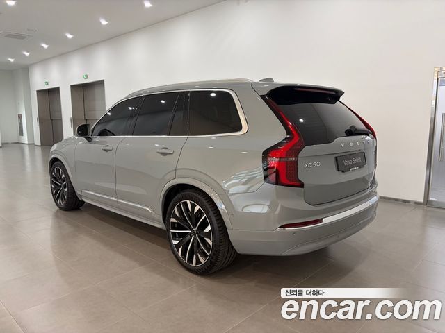 Volvo XC90 B6 Ultra Bright — пробег 1 340 км — фото 2 из 5