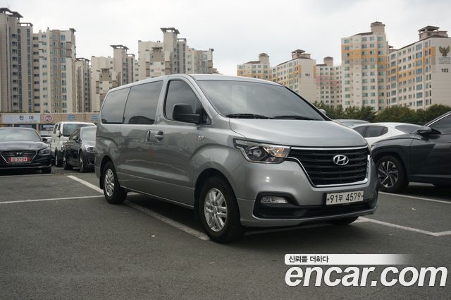 Hyundai Starex Van 3-Seater Smart — пробег 73 096 км — фото 3 из 5