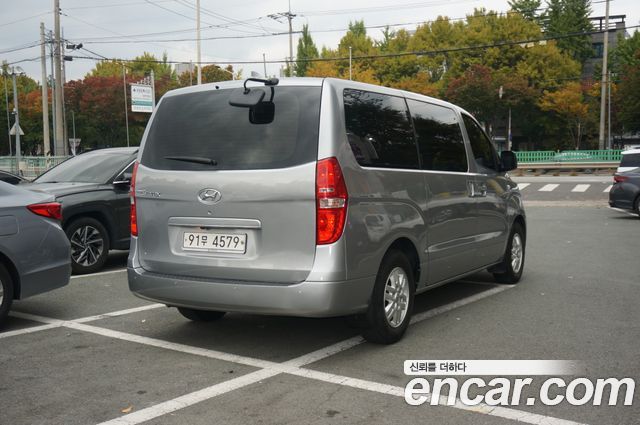 Hyundai Starex Van 3-Seater Smart — пробег 73 096 км — фото 4 из 5