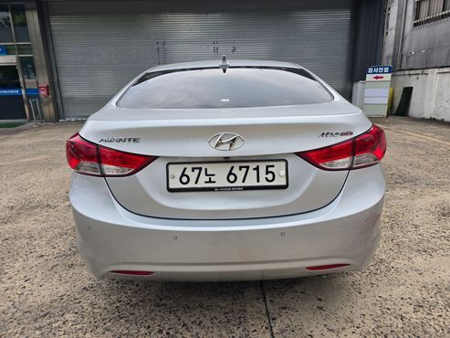 Hyundai AVANTE M16 GDI Premier — пробег 175 970 км — фото 4 из 5