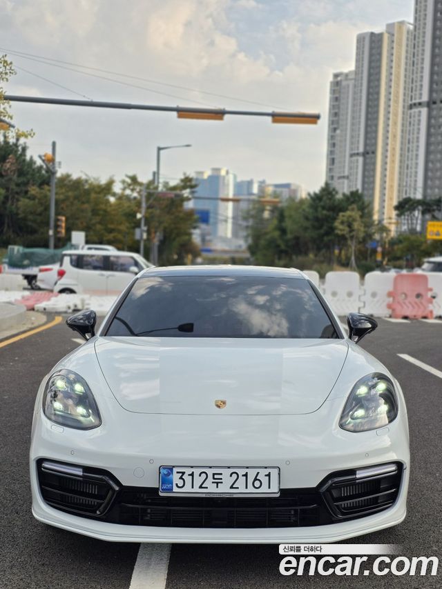 Porsche Panamera 4.0 GTS — пробег 65 600 км — фото 2 из 5