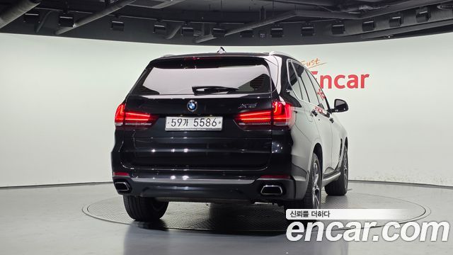 BMW X5 xDrive 40e iPerformance — пробег 142 943 км — фото 4 из 5