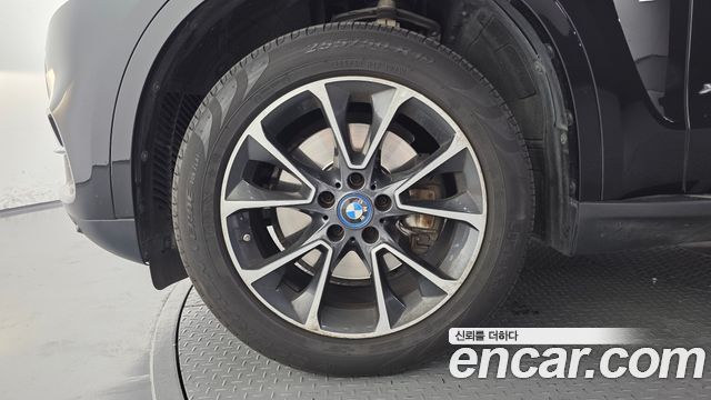 BMW X5 xDrive 40e iPerformance — пробег 142 943 км — фото 5 из 5