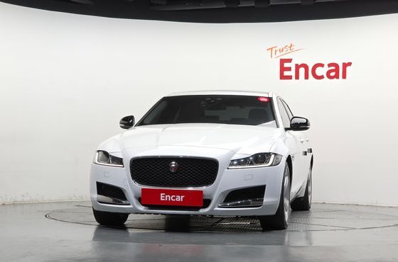 Jaguar XF 20d Prestige AWD — пробег 121 144 км — фото 3 из 5