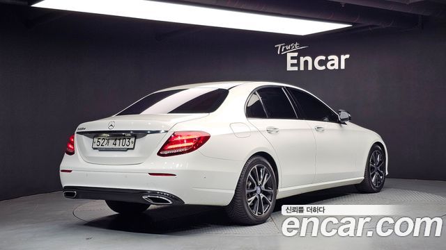 Mercedes-Benz E-Class из Кореи Encar