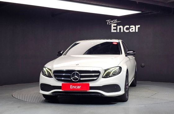 Mercedes-Benz E-Class E220d Avantgarde — пробег 163 233 км — фото 3 из 5