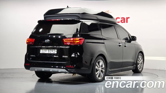 Kia Carnival из Кореи Encar