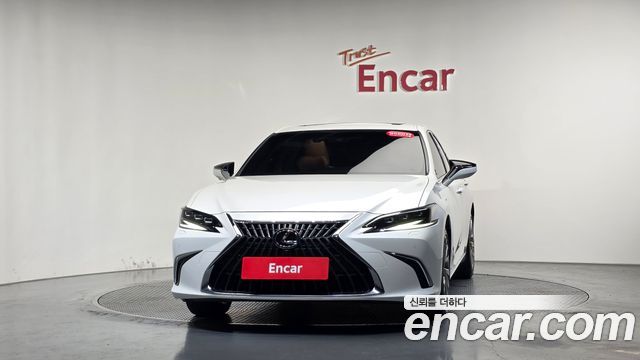 Lexus ES Executive — пробег 41 252 км — фото 3 из 5