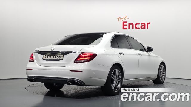 Mercedes-Benz E-Class из Кореи Encar