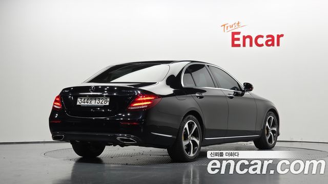 Mercedes-Benz E-Class из Кореи Encar