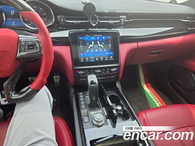 Maserati Quattroporte из Кореи Encar
