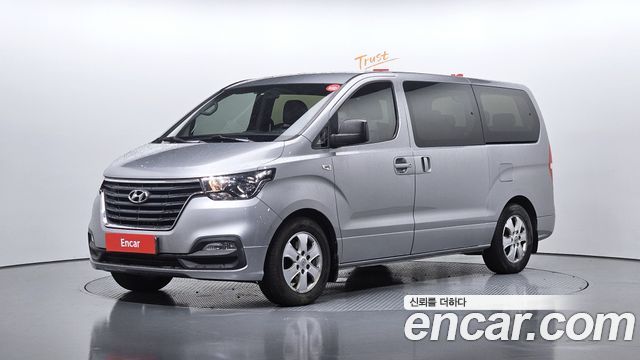 Hyundai Starex Wagon 12-Seater Smart — пробег 262 325 км — фото 1 из 5