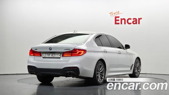 BMW 5-Series 520d xDrive M Sport Package — пробег 185 530 км — фото 2 из 5