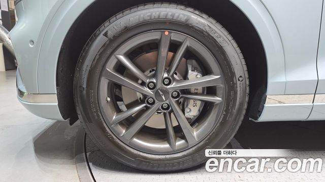 Genesis GV70 из Кореи Encar