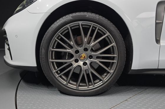 Porsche Panamera 2.9 AWD Platinum Edition — пробег 30 186 км — фото 5 из 5