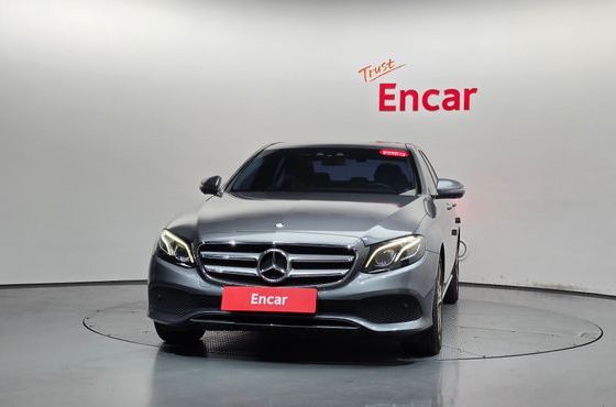Mercedes-Benz E-Class E300 4MATIC Avnatgarde — пробег 81 259 км — фото 3 из 5
