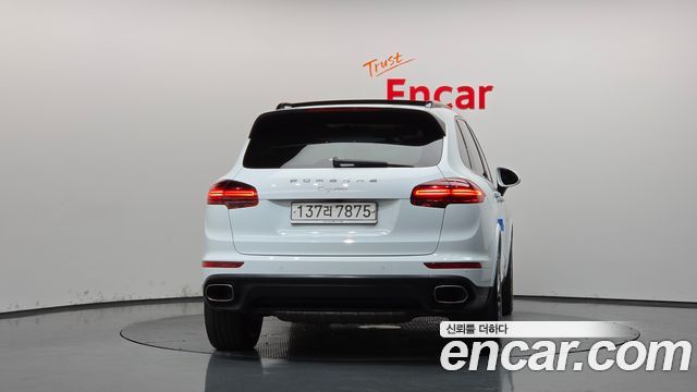 Porsche Cayenne 3.0 Diesel Platium Edition 958 — пробег 142 652 км — фото 4 из 5