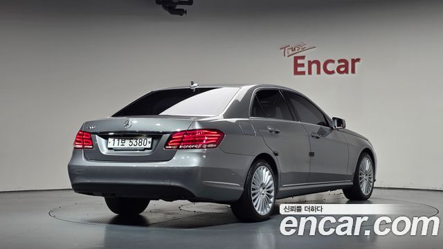 Mercedes-Benz E-Class E300 Elegance — пробег 44 714 км — фото 2 из 5