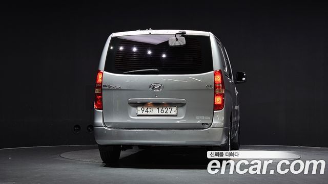 Hyundai Starex 5-Seater VAN CVX Luxury — пробег 174 581 км — фото 4 из 5