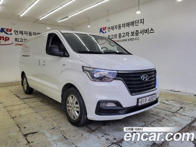 Hyundai Starex Van 3-Seater Smart — пробег 66 779 км — фото 3 из 5
