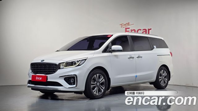Kia Carnival 9-Seater Luxury — пробег 132 420 км — фото 1 из 5