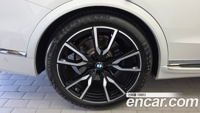 BMW X7 xDrive 30d M Sport 6 STR — пробег 75 571 км — фото 5 из 5
