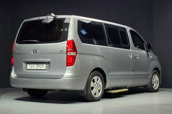 Hyundai Starex Wagon 11-Seater Smart — пробег 145 750 км — фото 2 из 5