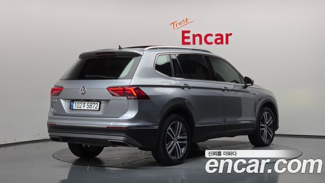 Volkswagen Tiguan 2.0 TDI Prestige — пробег 177 916 км — фото 2 из 5
