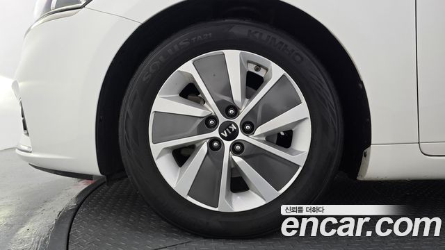 Kia K7 из Кореи Encar