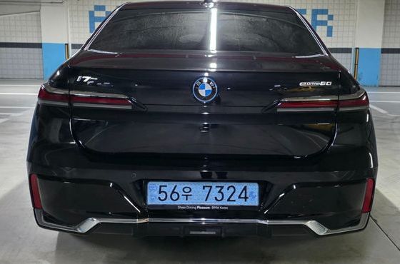 BMW i7 eDrive 50 M Sport — пробег 10 298 км — фото 4 из 5
