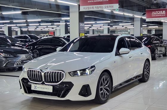 BMW 5-Series 520i M Sport — пробег 17 170 км — фото 1 из 5