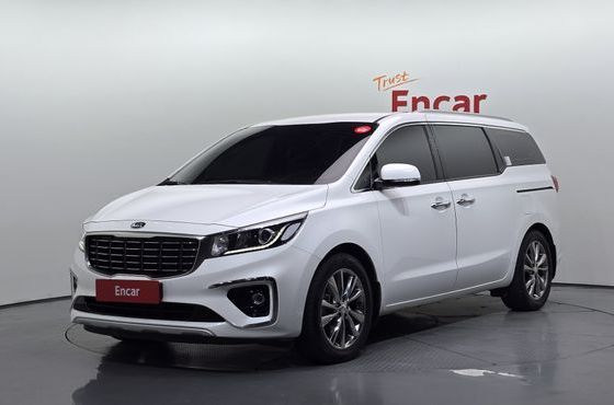 Kia Carnival Gasoline 9-Seater Prestige — пробег 73 480 км — фото 1 из 5