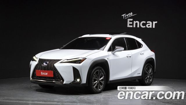 Lexus UX 2.0 F-Sport 2WD — пробег 37 623 км — фото 1 из 5