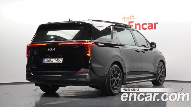 Kia Carnival Diesel 7-Seater Gravity — пробег 9 805 км — фото 2 из 5