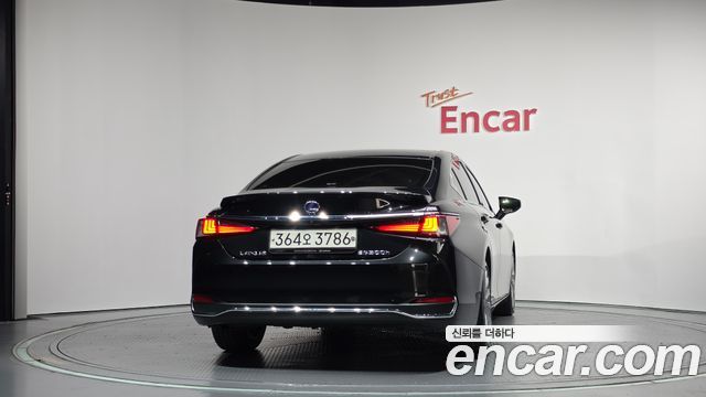 Lexus ES Executive — пробег 72 242 км — фото 4 из 5