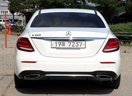 Mercedes-Benz E-Class E300 AMG Line — пробег 126 701 км — фото 4 из 5