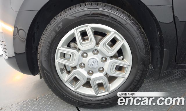 Hyundai Staria L3.5 Tourer 11-Seater Modern — пробег 31 268 км — фото 5 из 5