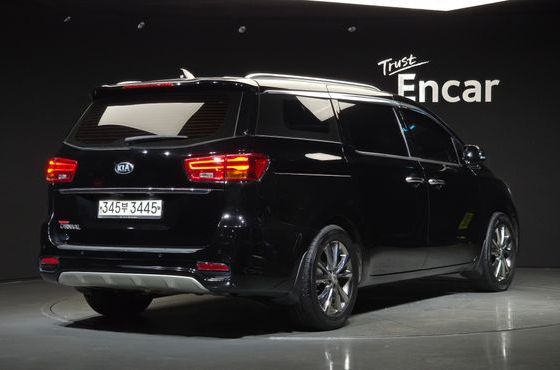 Kia Carnival 9-Seater Noblesse Special — пробег 95 589 км — фото 2 из 5