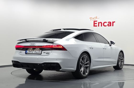 Audi A7 55 TFSI Quattro Premium — пробег 114 601 км — фото 2 из 5