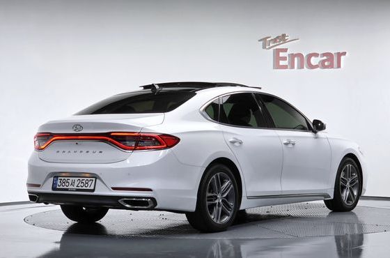 Hyundai Grandeur 2.4 Premium — пробег 105 618 км — фото 2 из 5