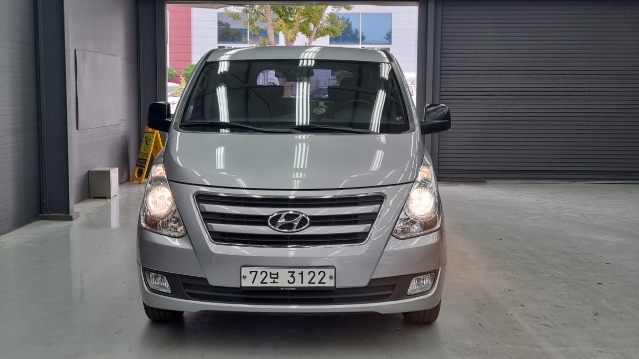 Hyundai Starex 12-Seater Wagon Modern — пробег 95 088 км — фото 3 из 5