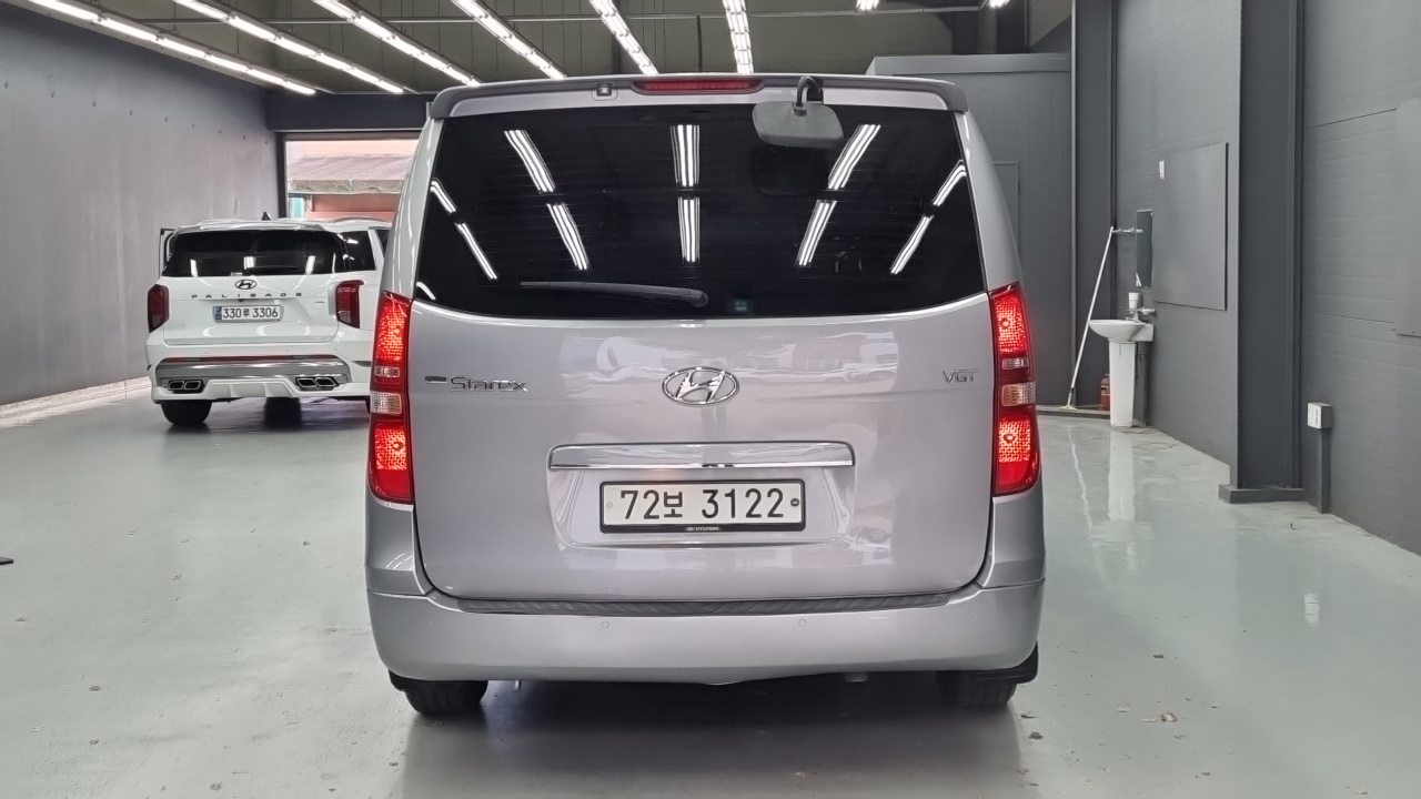 Hyundai Starex 12-Seater Wagon Modern — пробег 95 088 км — фото 4 из 5