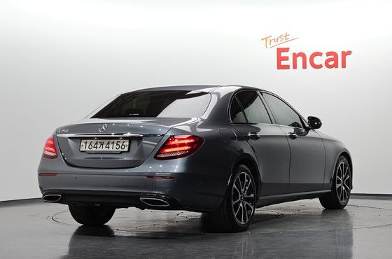 Mercedes-Benz E-Class E250 Avantgarde — пробег 112 438 км — фото 2 из 5