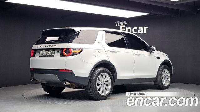 Land Rover Discovery Sport 2.0 TD4 SE — пробег 111 858 км — фото 2 из 5