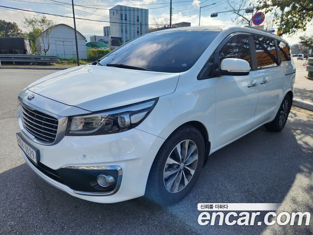 Kia Carnival 9-seater Luxury — пробег 224 000 км — фото 3 из 5