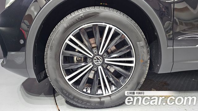 Volkswagen Tiguan 2.0 TDI Premium — пробег 58 965 км — фото 5 из 5