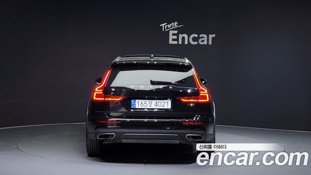 Volvo V60 T5 AWD — пробег 48 473 км — фото 4 из 5