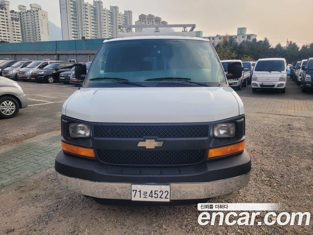 Chevrolet Express Van 6.0 — пробег 61 350 км — фото 3 из 5